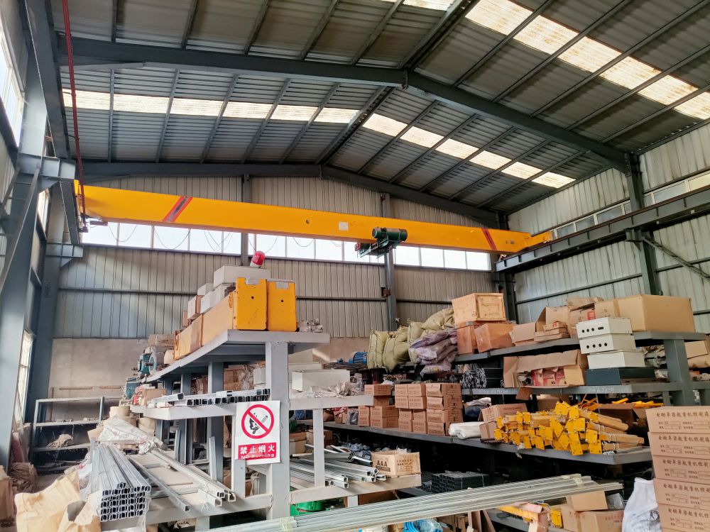 歐式起重機(jī)生產(chǎn)廠家、型號(hào)規(guī)格、技術(shù)參數(shù)圖紙、低凈空單梁起重機(jī)圖片