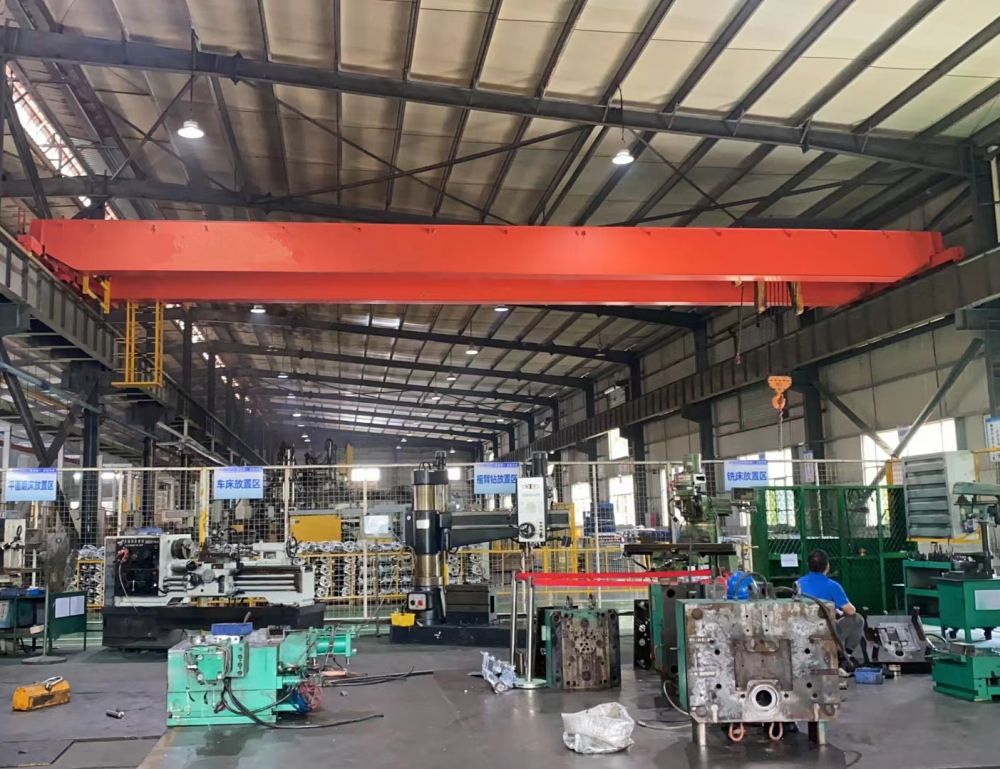 LH型電動(dòng)葫蘆橋式起重機(jī)、雙梁橋式天車、吊機(jī)、衛(wèi)華起重機(jī)