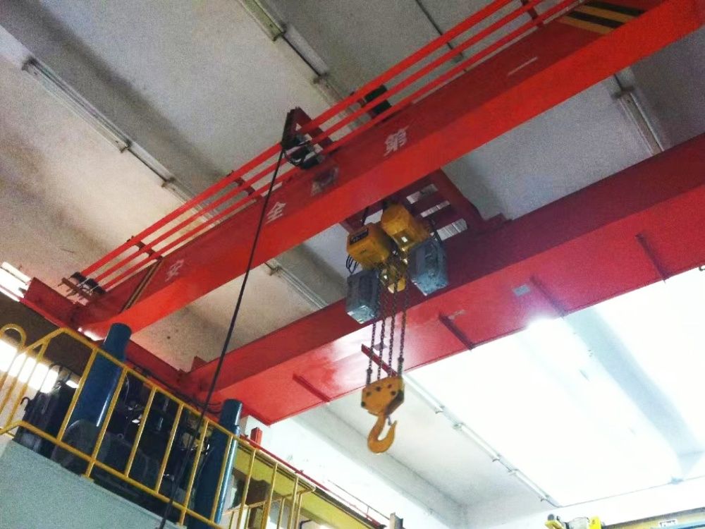 湖南起重機(jī)廠家、LH電動(dòng)葫蘆雙梁橋式起重機(jī)、葫蘆雙行車(chē)