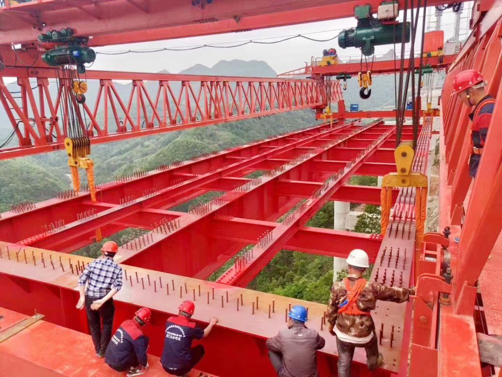 架橋機(jī)制造廠家、架橋機(jī)移裝搬遷、架橋機(jī)安裝維修、架橋機(jī)出租租賃