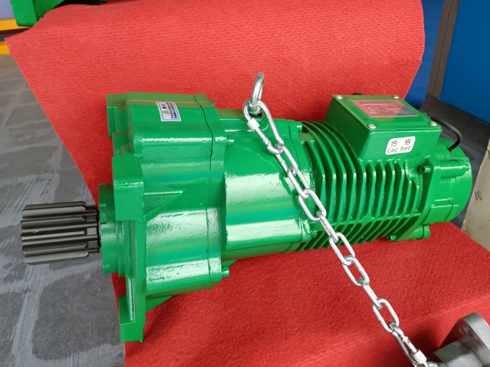 起重運(yùn)行電機(jī)、新型三合一減速器批發(fā)零售、安裝改造維修
