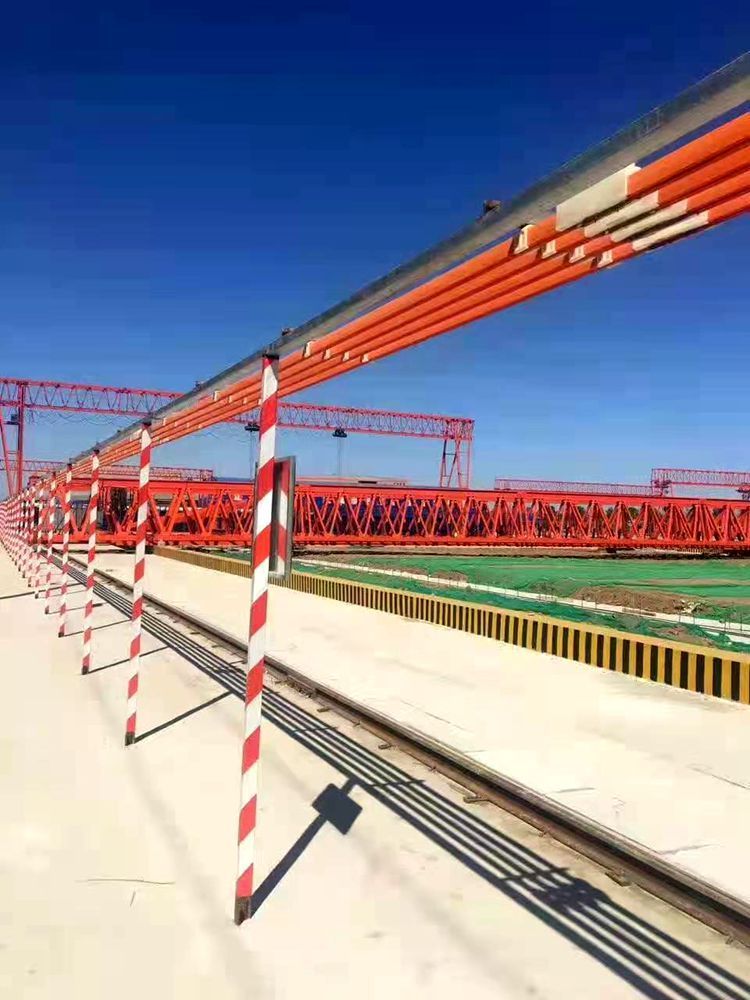 單極鋁滑觸線、H型鋁滑觸線、滑導(dǎo)線廠家批發(fā)零售、供電改造