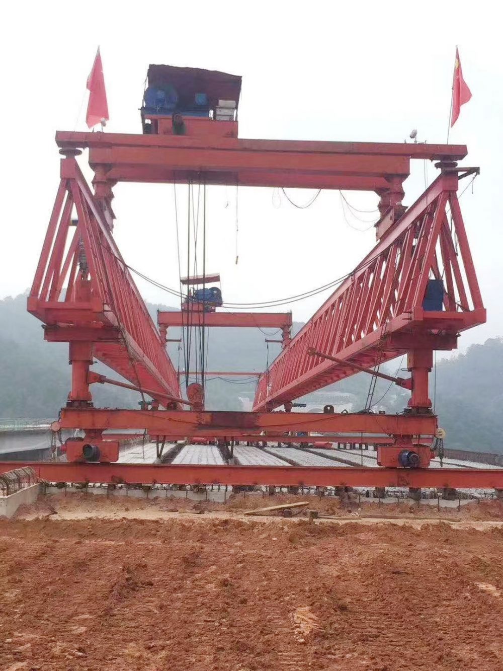 湖南湘西架橋機廠家、架橋機生產(chǎn)制造、租賃回收、安裝維修