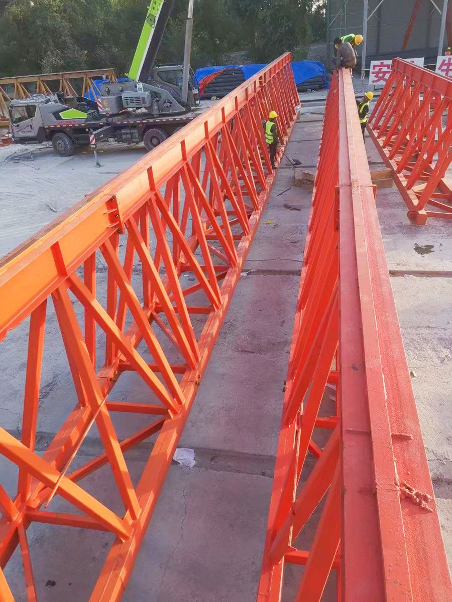 伊犁門式起重機、龍門吊廠家承接安裝拆卸、維修工程