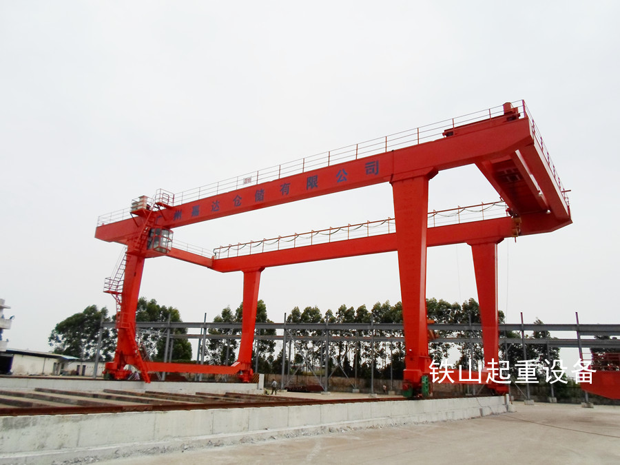 河南鐵山雙梁龍門吊、雙梁門式起重機
