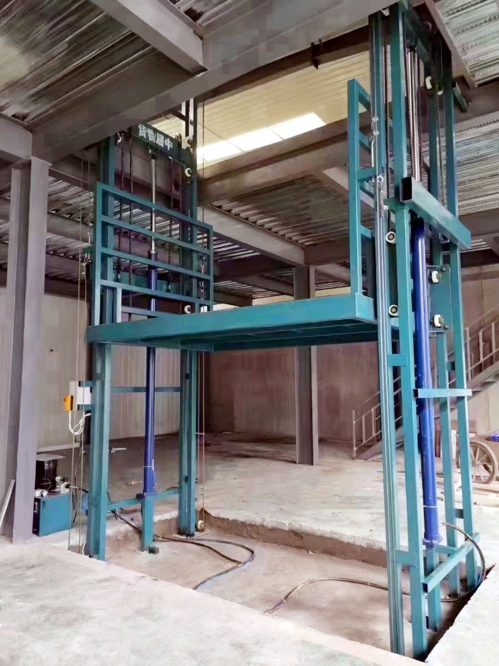 佛山液壓升降機(jī)、升降平臺、鏈條導(dǎo)軌式升降貨梯廠家銷售安裝維修