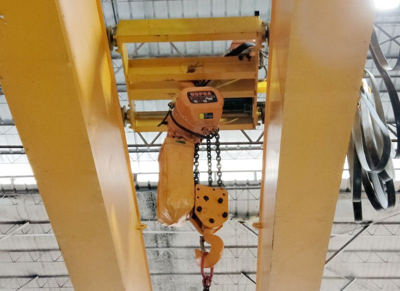 環(huán)鏈葫蘆雙梁起重機(jī)臺(tái)車.jpg 環(huán)鏈葫蘆雙梁起重機(jī)臺(tái)車.jpg