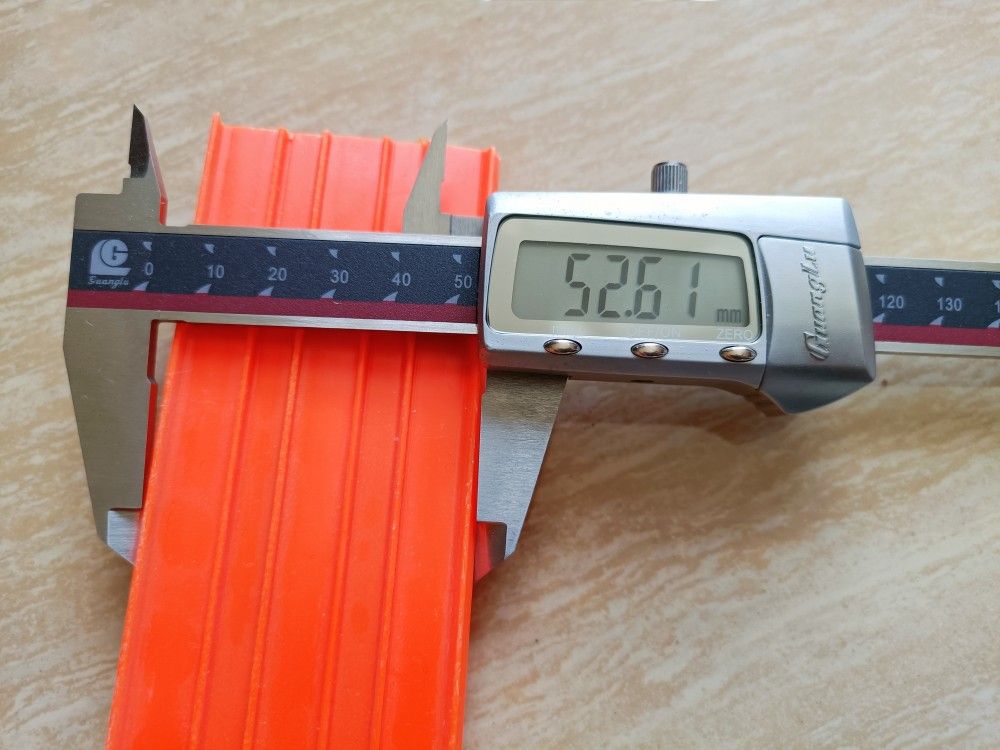 3極無接縫滑觸線寬度面測量圖片