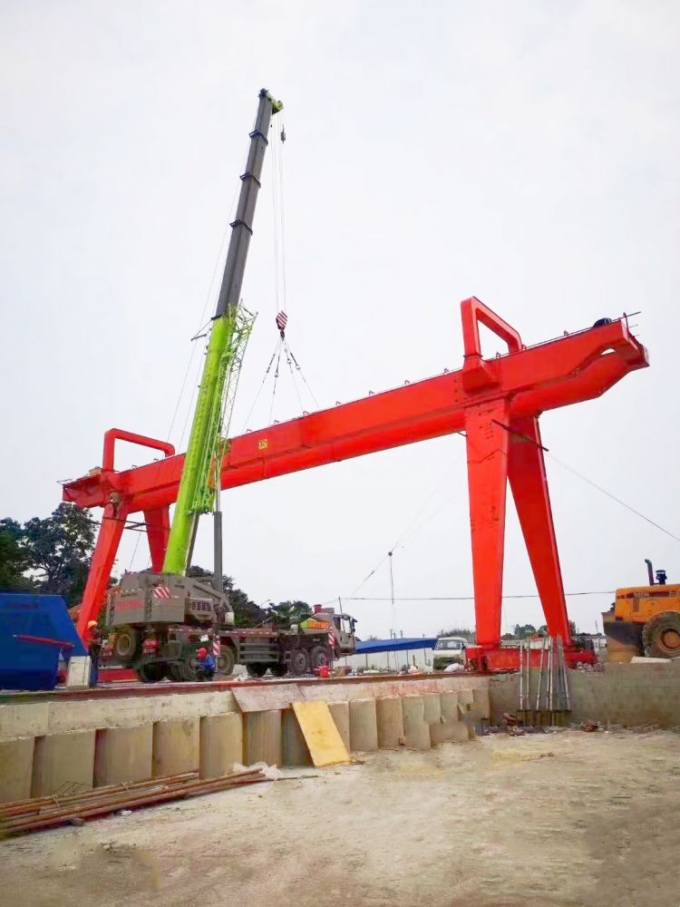 滄州龍門吊、A型電動雙梁門式起重機廠家銷售、安裝維修