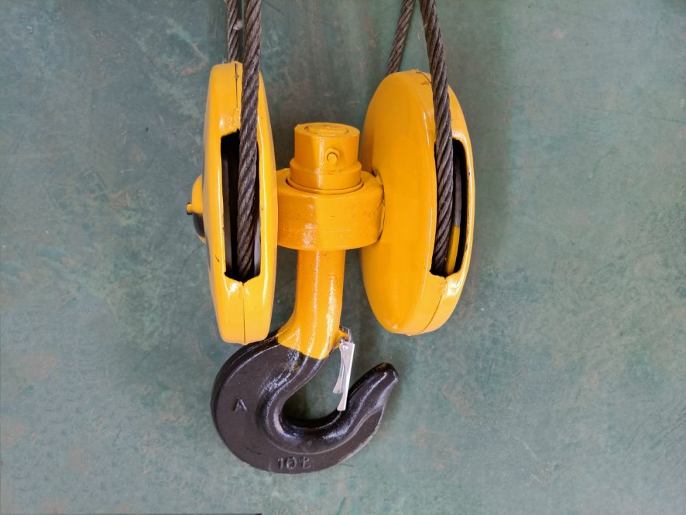 起重吊鉤、葫蘆吊鉤吊具廠家、型號、參數(shù)、價格、貨源產(chǎn)地、安裝維修