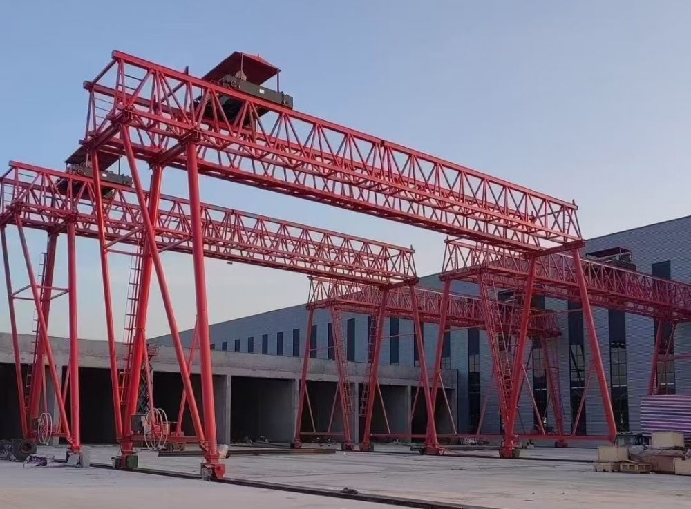 河南龍門(mén)吊、提梁機(jī)、路橋門(mén)機(jī)租賃工程服務(wù)