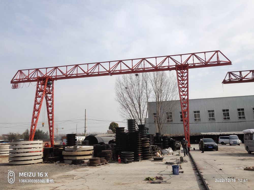 鄭州龍門吊型號、參數(shù)、廠家、門式起重機銷售安裝維修、檢修維保