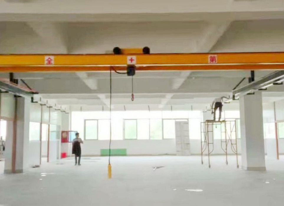 東莞臺(tái)式天車、吊機(jī)、電動(dòng)葫蘆雙梁起重機(jī)