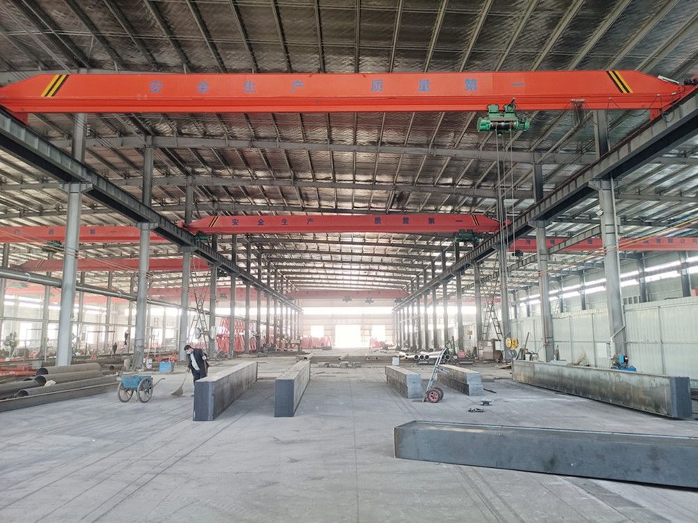 LDA型電動(dòng)單梁起重機(jī)、橋式式起重機(jī)制造