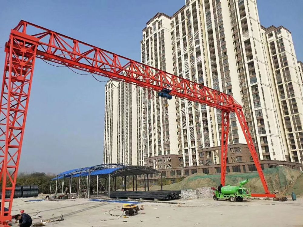 河南龍門吊型號規(guī)格、參數(shù)、電動單梁門式起重機(jī)噸位、價格