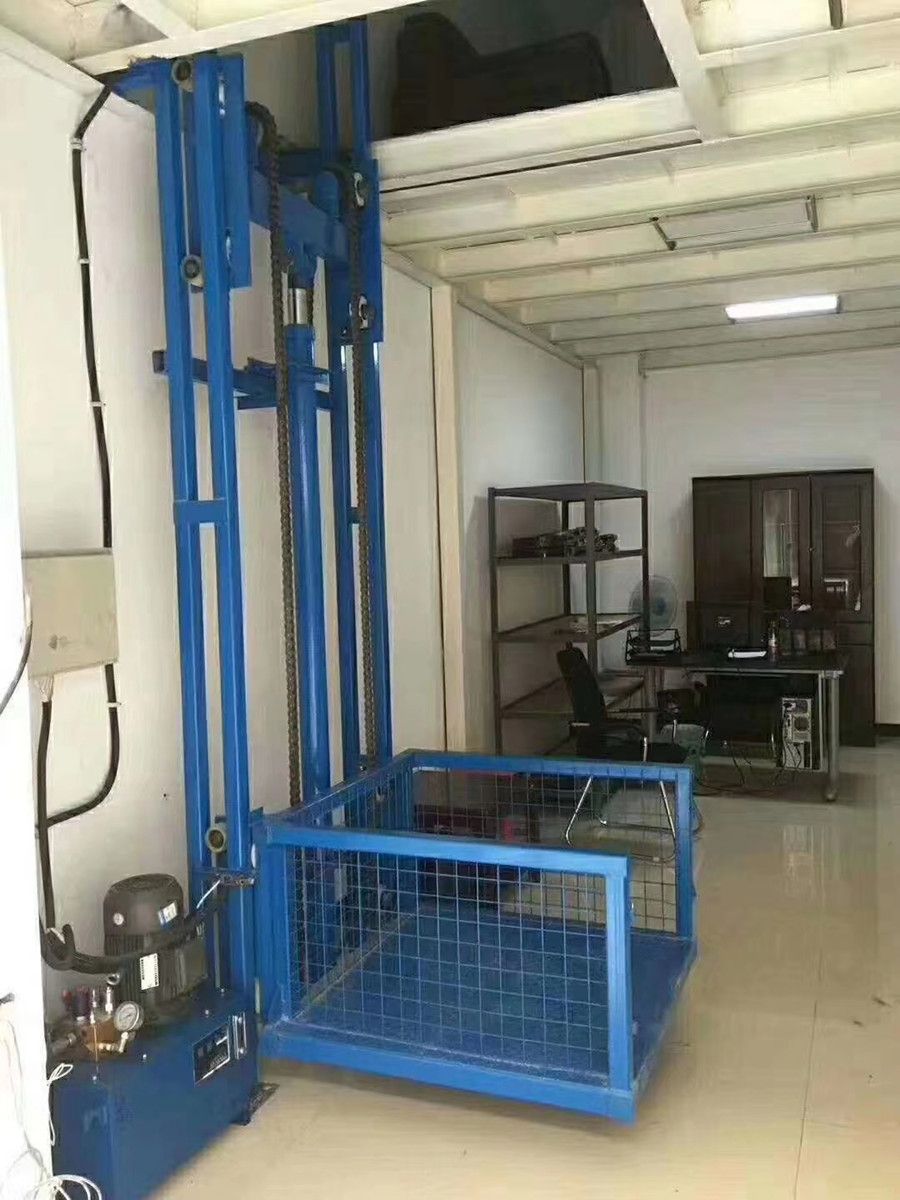 載貨升降機 (2).jpg