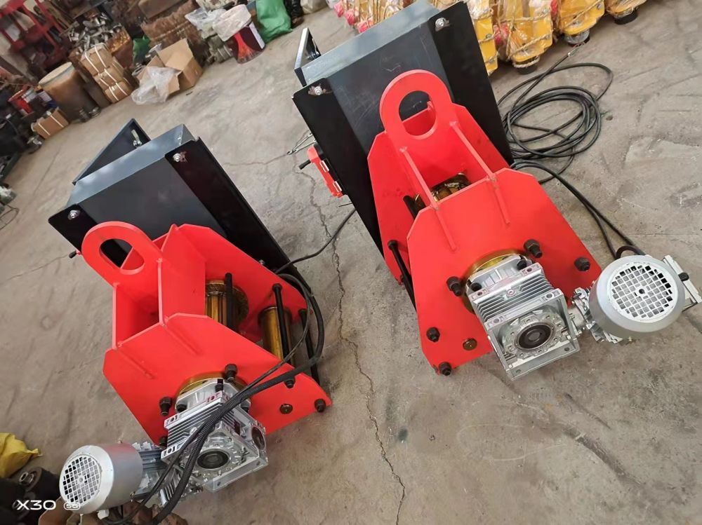 翻轉(zhuǎn)吊具       翻轉(zhuǎn)機(jī)頭