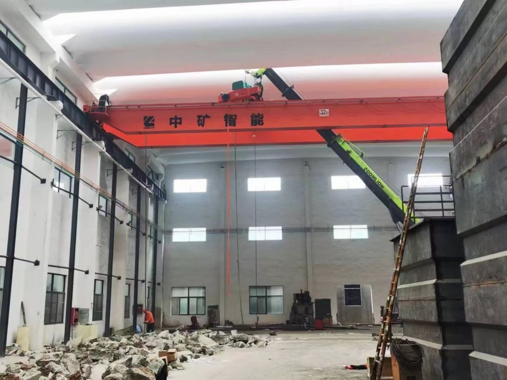 LH電動(dòng)葫蘆雙梁橋式起重機(jī)、天車、吊機(jī)、葫蘆雙、中礦智能起重機(jī)