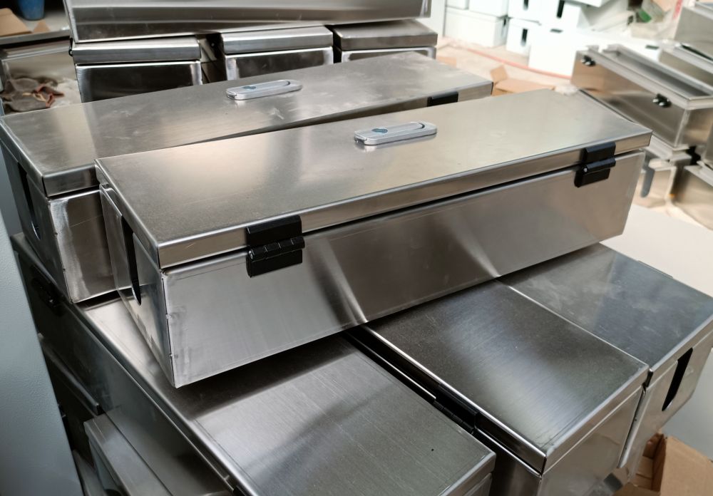 起重機按鈕箱、手電門帶鎖箱罩批發(fā)價格