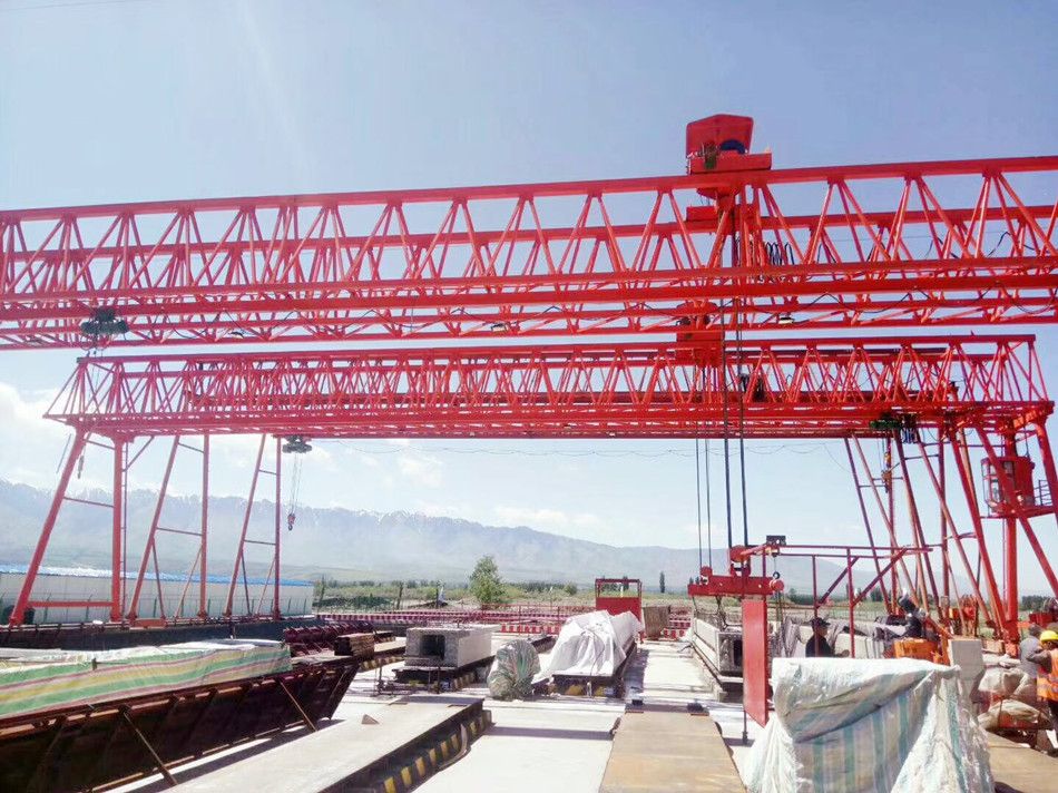 西寧提梁機(jī)、梁場龍門吊、MG型雙梁門式起重機(jī)