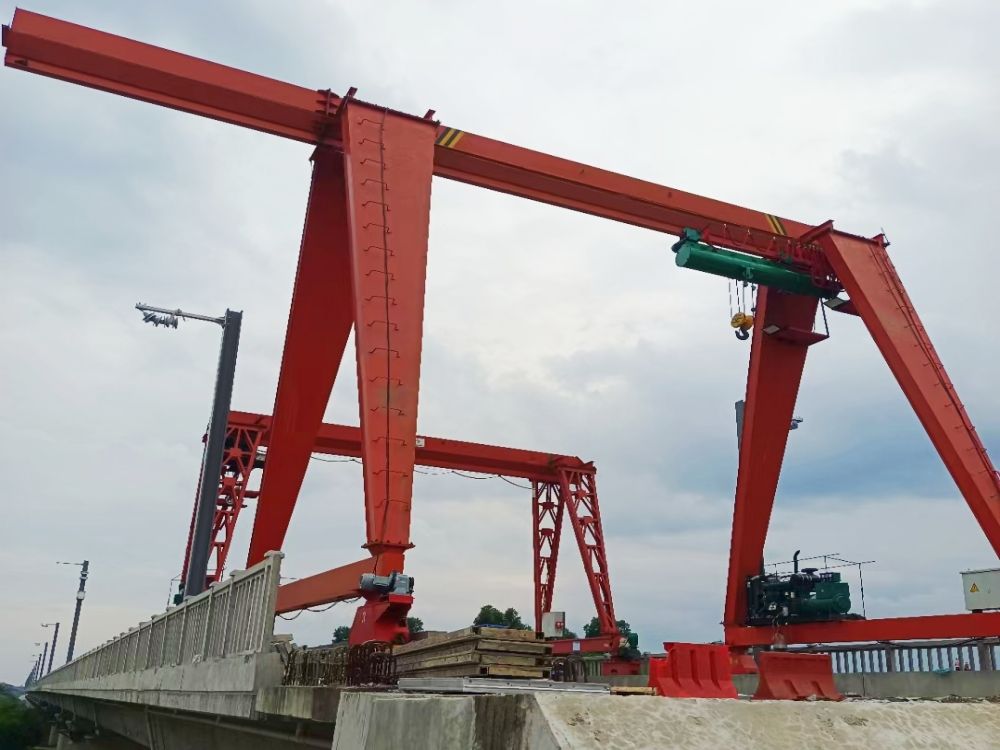 路橋門機(jī)、工程龍門吊、MH型電動單梁門式起重機(jī)
