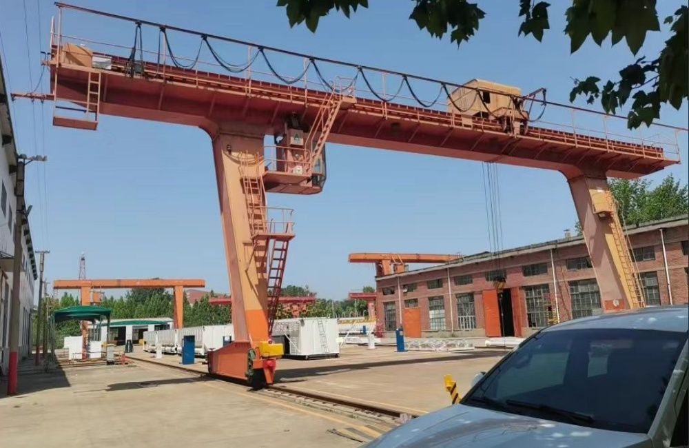 云南昆明龍門吊維修.jpg