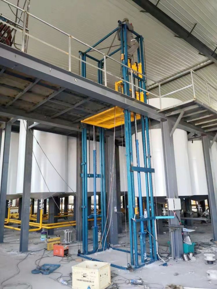 長春液壓升降機(jī)、鏈條導(dǎo)軌式液壓升降平臺(tái)