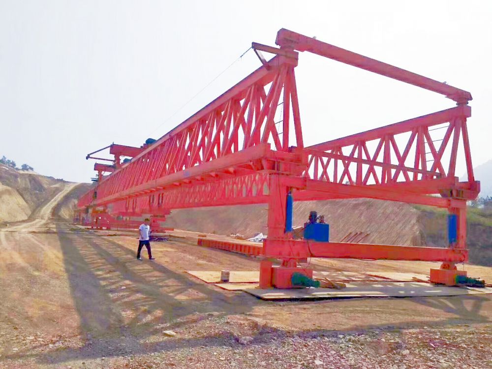 威海架橋機(jī)廠家銷售、公路鐵路高鐵架橋機(jī)安裝維修、租賃回收