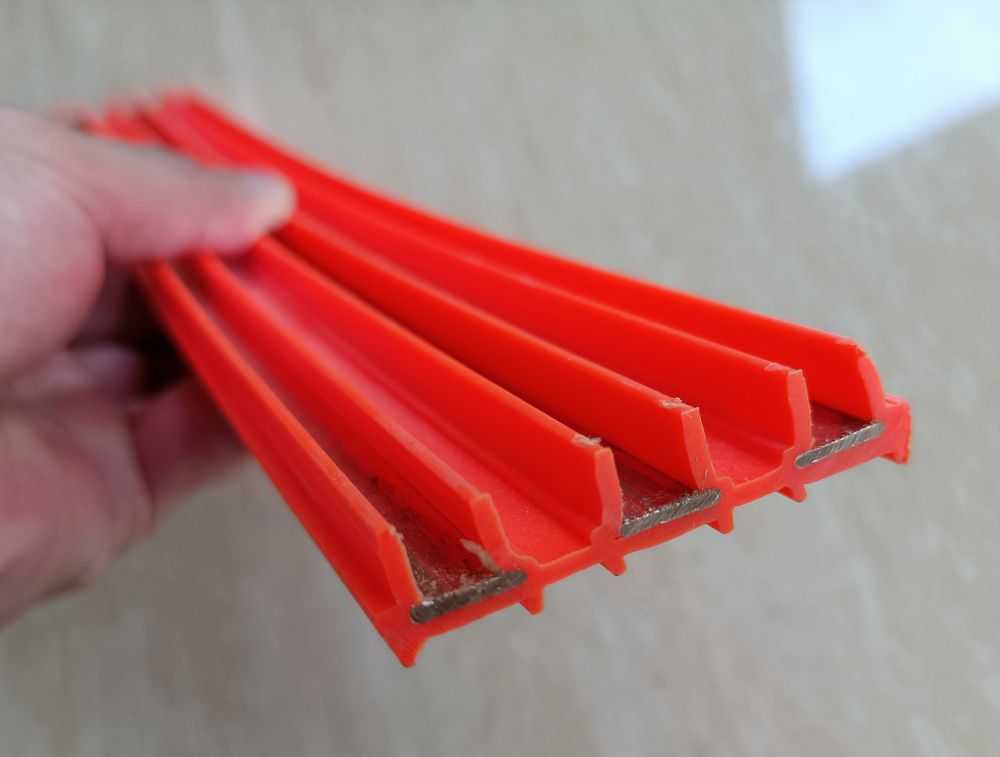 無接縫滑觸線、滑導線、滑導電器、新鄉(xiāng)市歐亞起重機有限公司