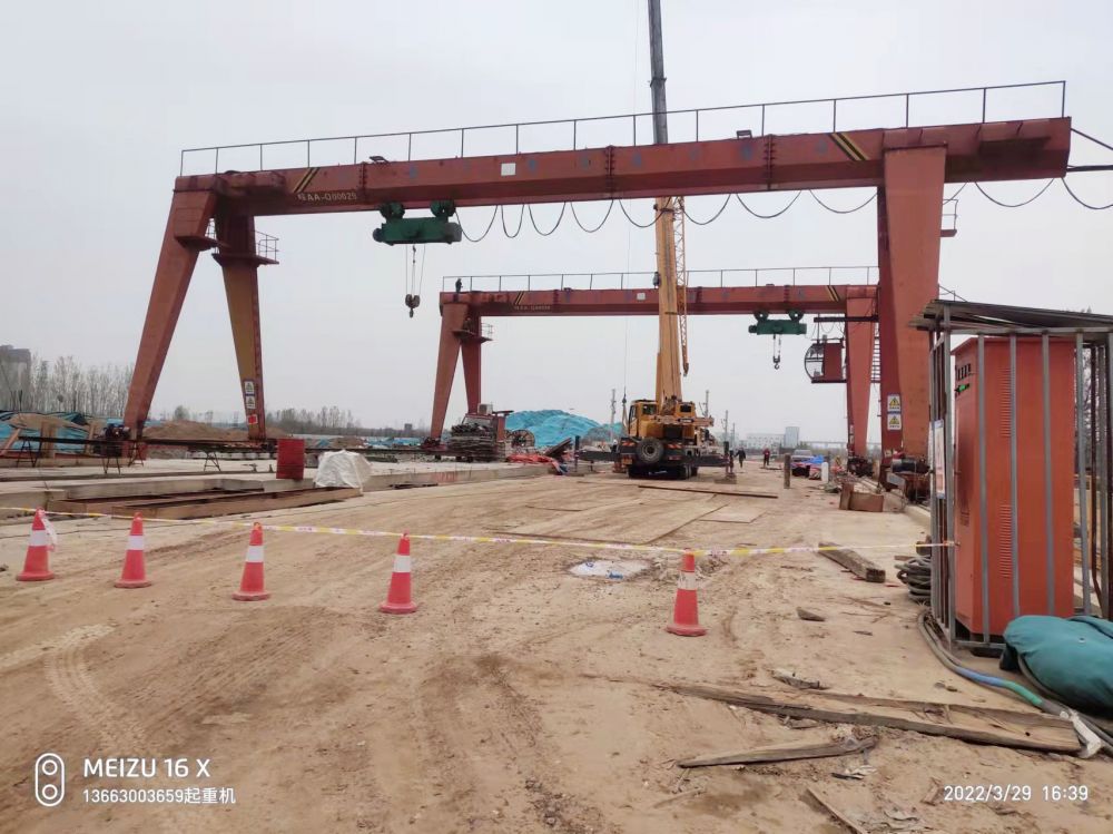 鄭州龍門吊廠家制造、門式起重機(jī)安裝告知、龍門吊搬遷移裝、修理維修
