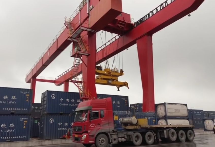 西安龍門吊、集裝箱門式起重機、集裝箱吊