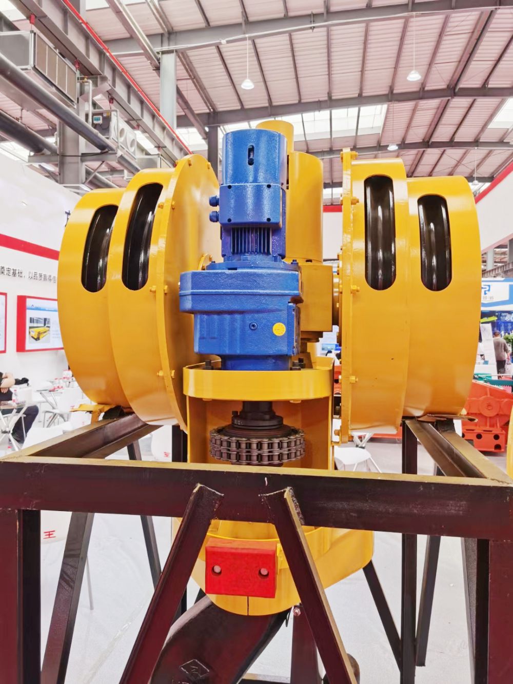 四川起重吊鉤吊具、行車大鉤、旋轉吊鉤、掛梁廠家銷售