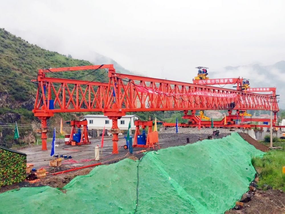 湖南湘西架橋機(jī)廠家、架橋機(jī)生產(chǎn)制造、租賃回收、安裝維修