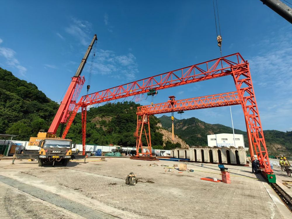 安徽門(mén)式起重機(jī)、龍門(mén)吊、梁場(chǎng)路橋門(mén)機(jī)廠家、型號(hào)、報(bào)價(jià)