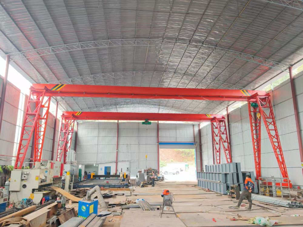 MH型~32噸電動(dòng)單梁門式起重機(jī)、河南龍門吊廠家報(bào)價(jià)