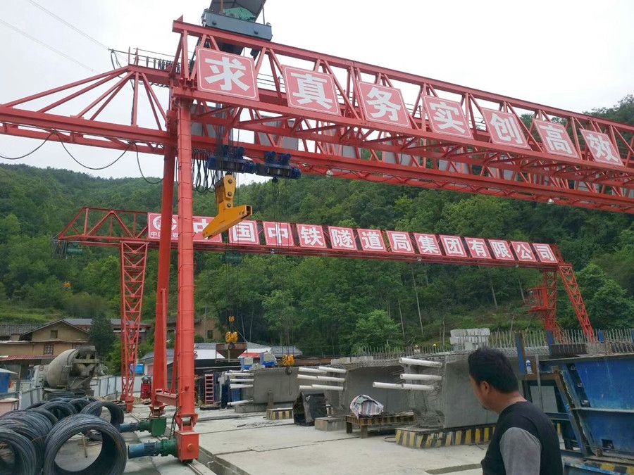 陜西路橋工程門機、陜西提梁機、工程門式起重機