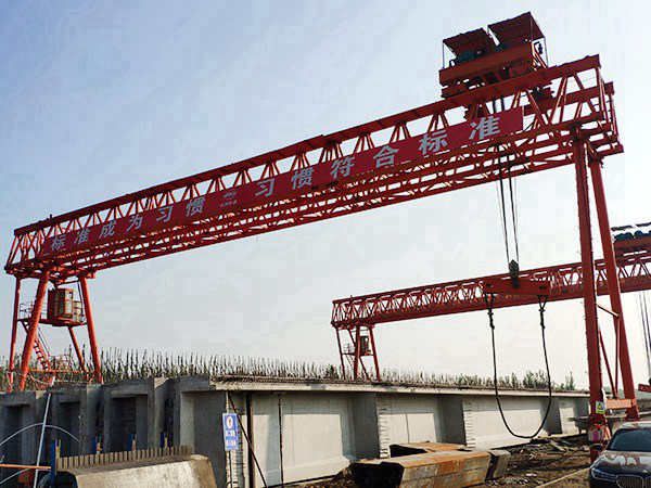 湖北襄陽(yáng)龍門吊租賃75噸龍門吊大型梁場(chǎng)用