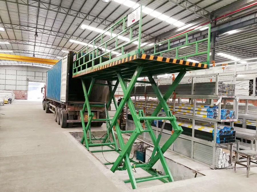 西安升降機、剪叉式液壓載貨升降機、液壓升降平臺工程