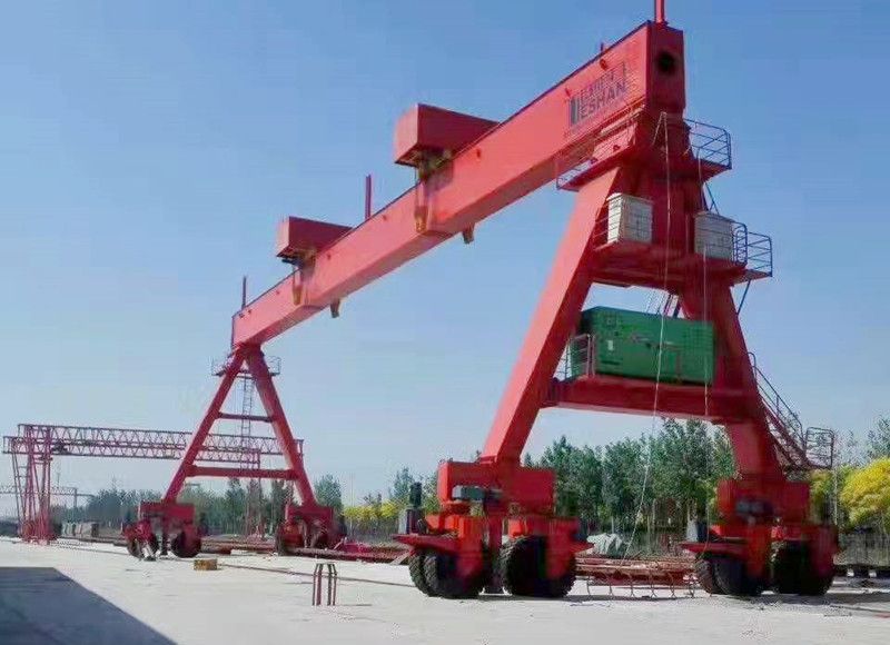 100噸輪胎式龍門吊、輪胎式提梁機(jī)、龍橋門式起重機(jī)