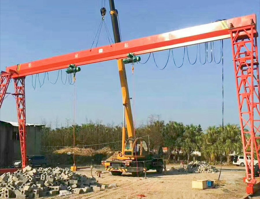 呼和浩特門式起重機(jī)、1-32噸電動(dòng)單梁門式起重機(jī)制造安裝維修