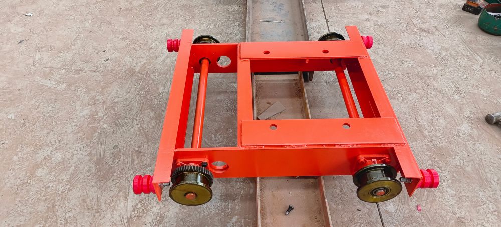 雙梁起重機臺車、環(huán)鏈葫蘆臺車、日式臺式運行小車