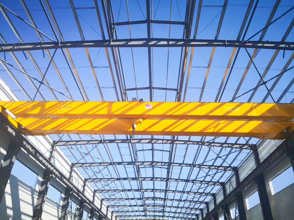 新鄉(xiāng)起重機、LHB型防爆電動葫蘆雙梁起重機廠家銷售