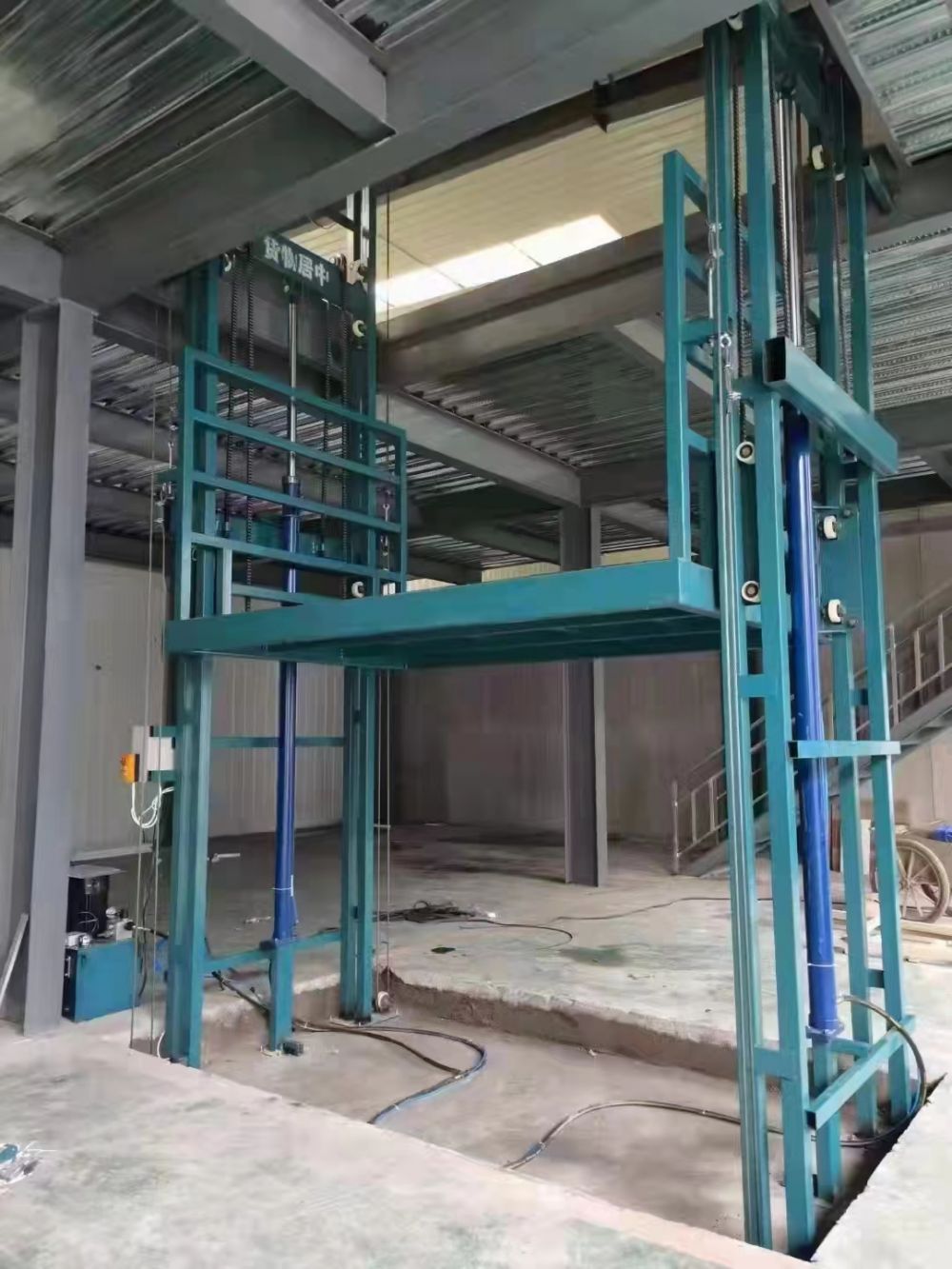 液壓升降平臺、鏈條導軌式升降貨梯、載貨平臺