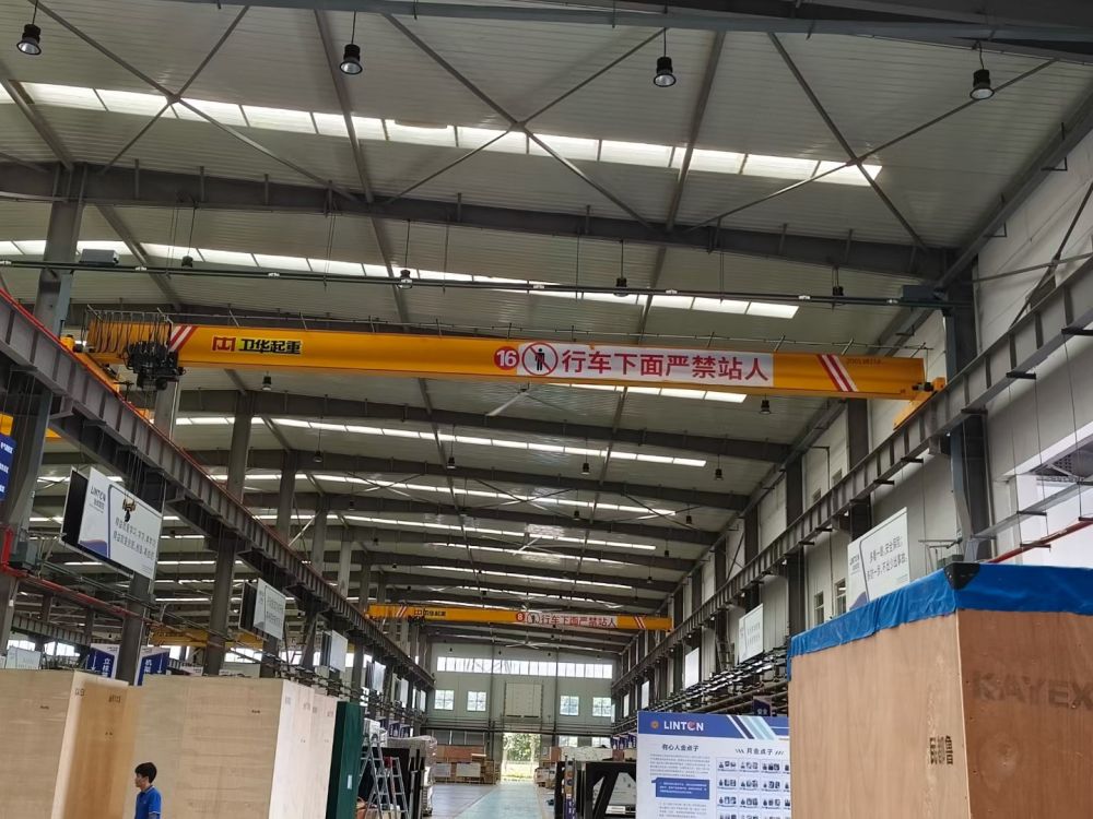 歐式起重機、新中式電動單梁起重機、衛(wèi)華起重機