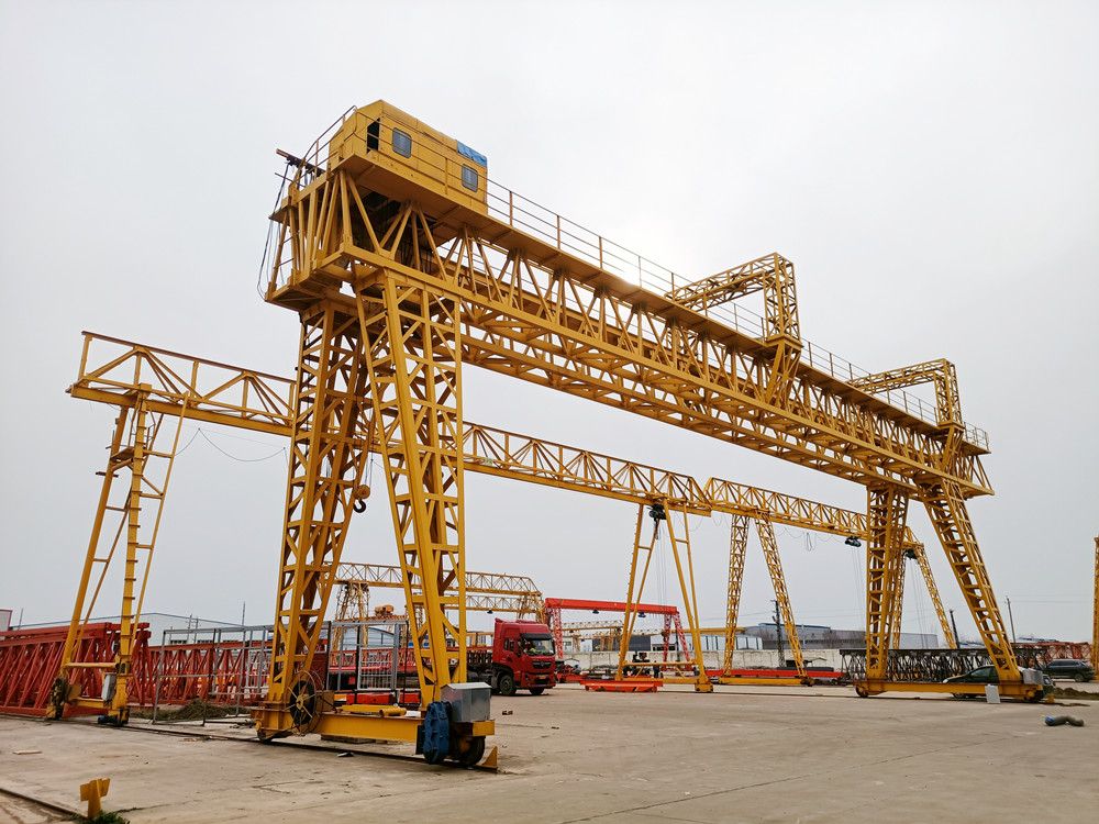 出渣機(jī)門式起重機(jī)、提梁機(jī)、架橋龍門吊廠家銷售、安裝維修