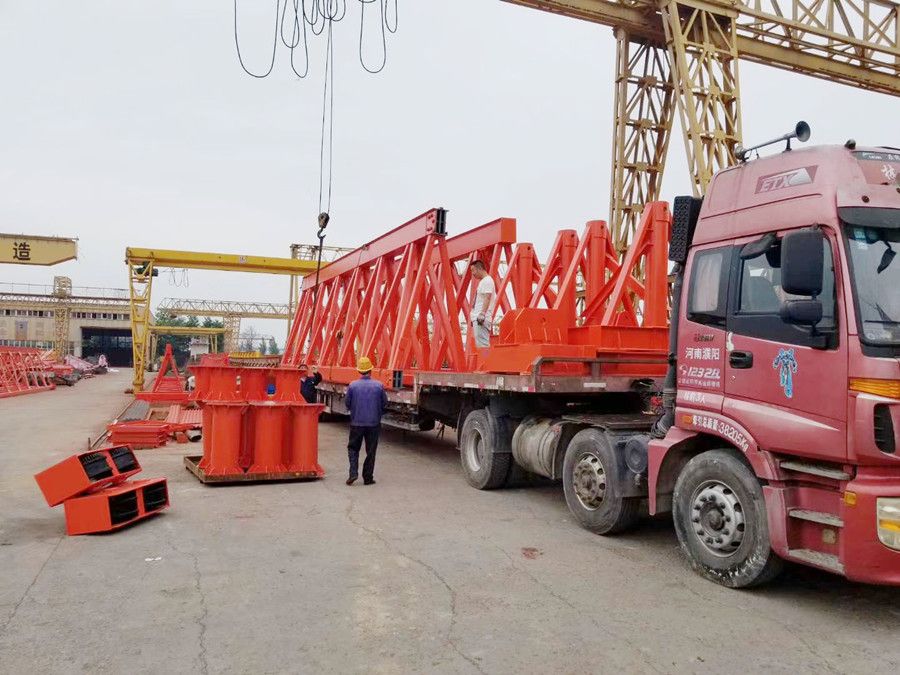 河南路橋工程提梁機、MG型工程門式起重機