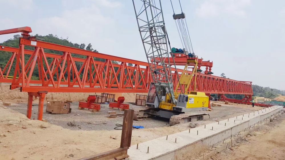 開封蘭考架橋機、公路鐵路自平衡架橋機廠家銷售安裝維修