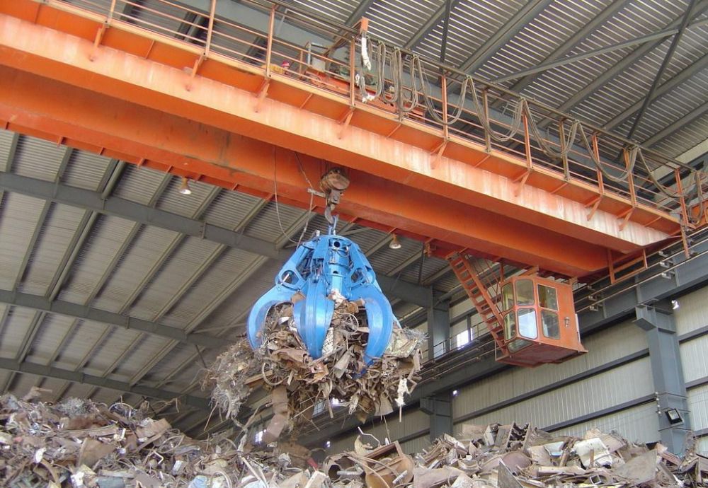 抓斗橋式起重機(jī)安全高效及應(yīng)用領(lǐng)域介紹